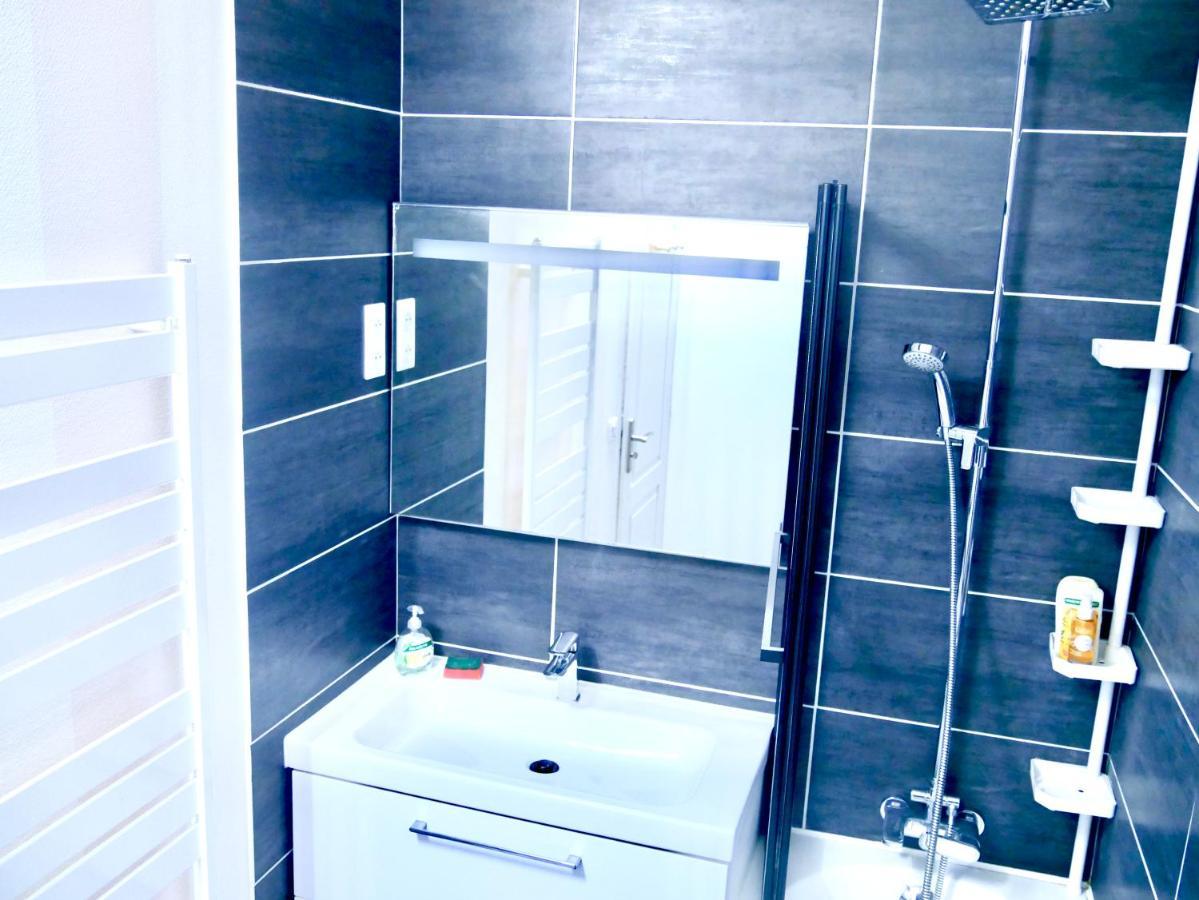 Family Home Sens Extérieur photo